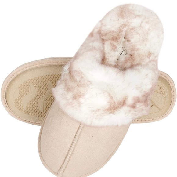 Three pairs Great for gifts. Jessica Simpson size 7 womens shoes - Picture 3 of 6